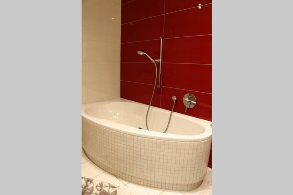 Apartment Montreux Center 5 Min From The Lake Екстериор снимка