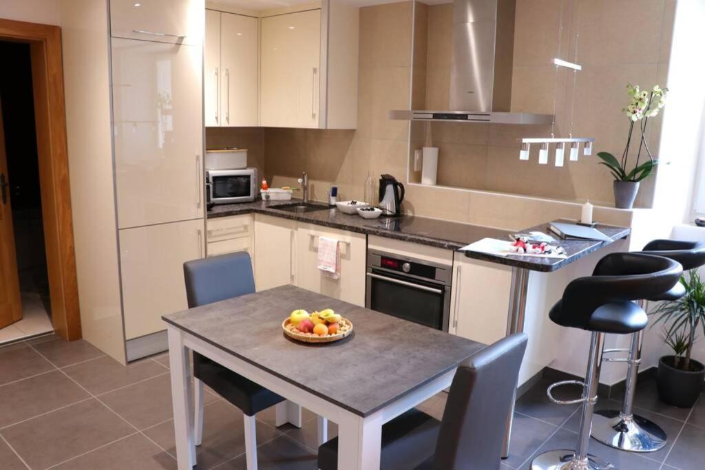 Apartment Montreux Center 5 Min From The Lake Екстериор снимка